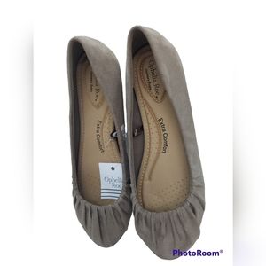 Ophelia Roe Ramona Pleat Flat Slip-On Shoes Women's Size 8W NWT